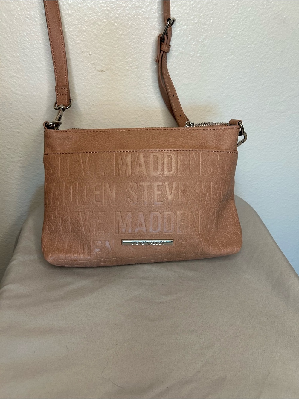 Steve Madden Embossed Logo Dusty Pink Crossbody Shoulder Bag